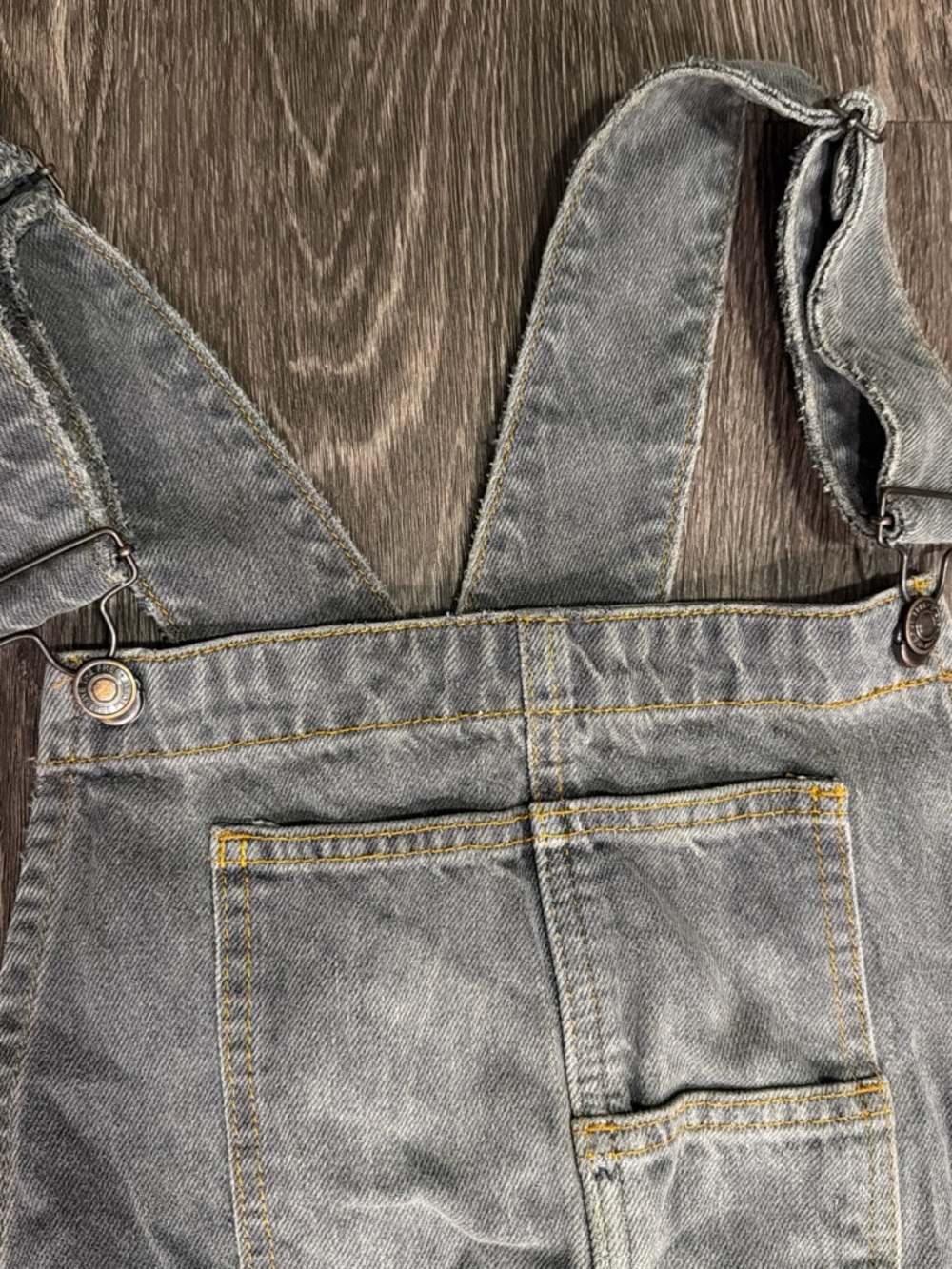 We The Free Good Luck Barrel Overalls size medium - Picture 4 of 7